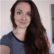 Insegnante di inglese con esperienza nel settore di ripetizioni e traduzione inglese-italiano. Diploma di laurea magistrale in Lingue e Traduzione moderna per le Relazioni internazionali. Potrei insegnare anche la lingua russa